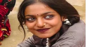 Viral Kumbh Mela Girl Monalisa Bhosle Signs Her First Bollywood Film